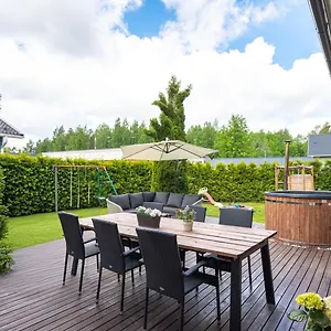 Гостевой дом Peaceful Wood-fired Sauna, Вантаа